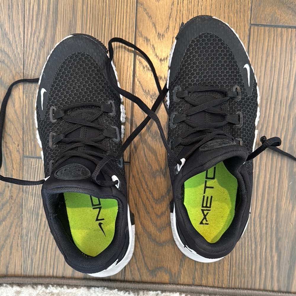 Nike Black and White Athletic Shoes